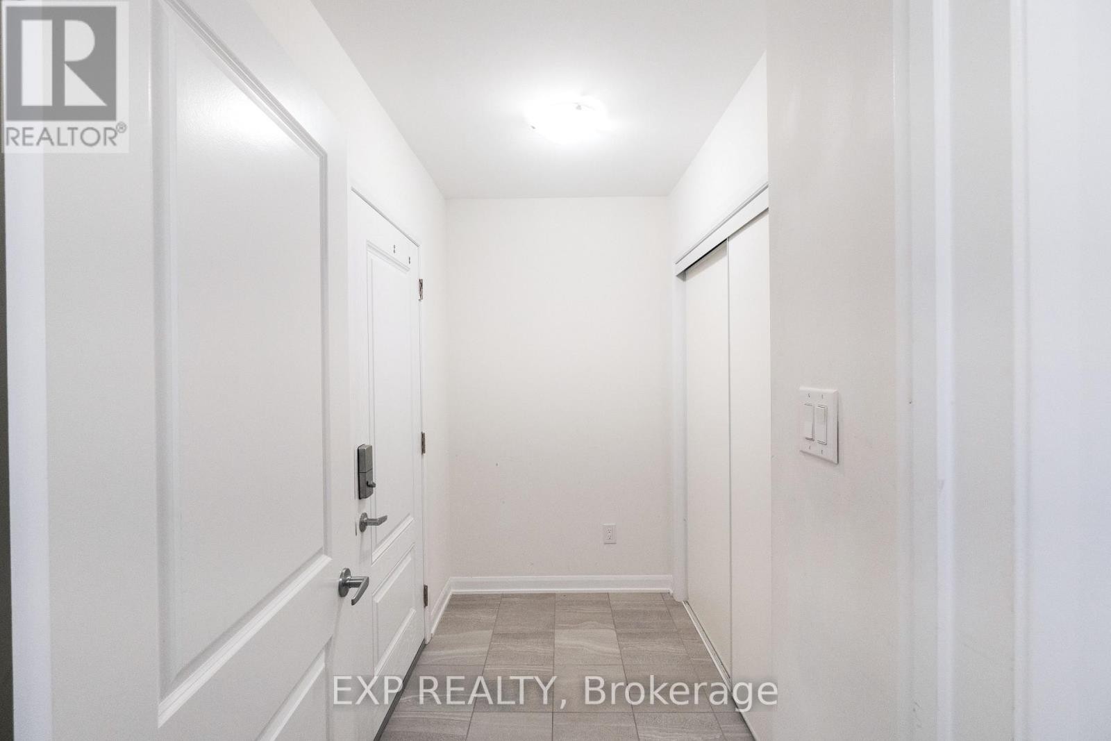 












818 CAPPAMORE DRIVE

,
Ottawa,




Ontario
K2J6V6

