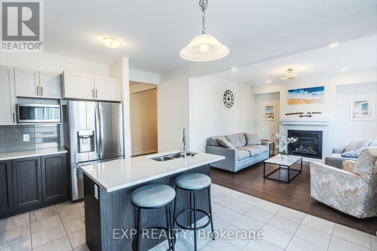 












818 CAPPAMORE DRIVE

,
Ottawa,




Ontario
K2J6V6

