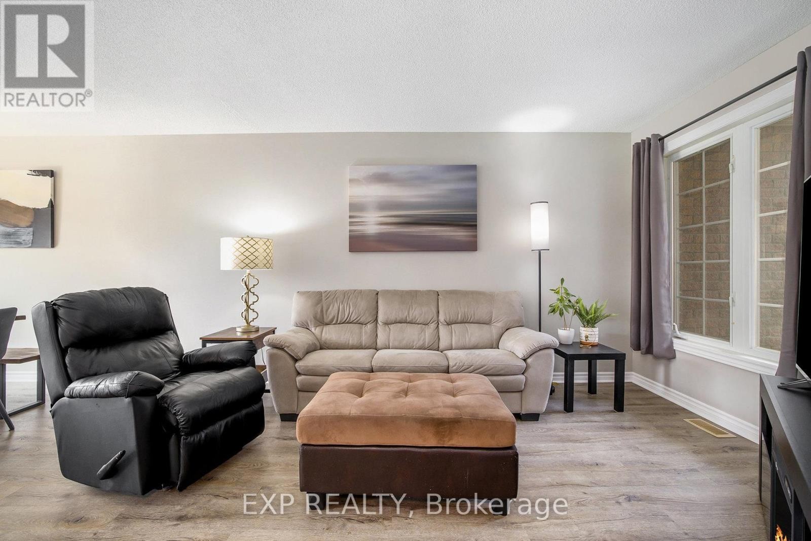 












67 LAFLECHE BOULEVARD

,
Casselman,




Ontario
K0A1M0

