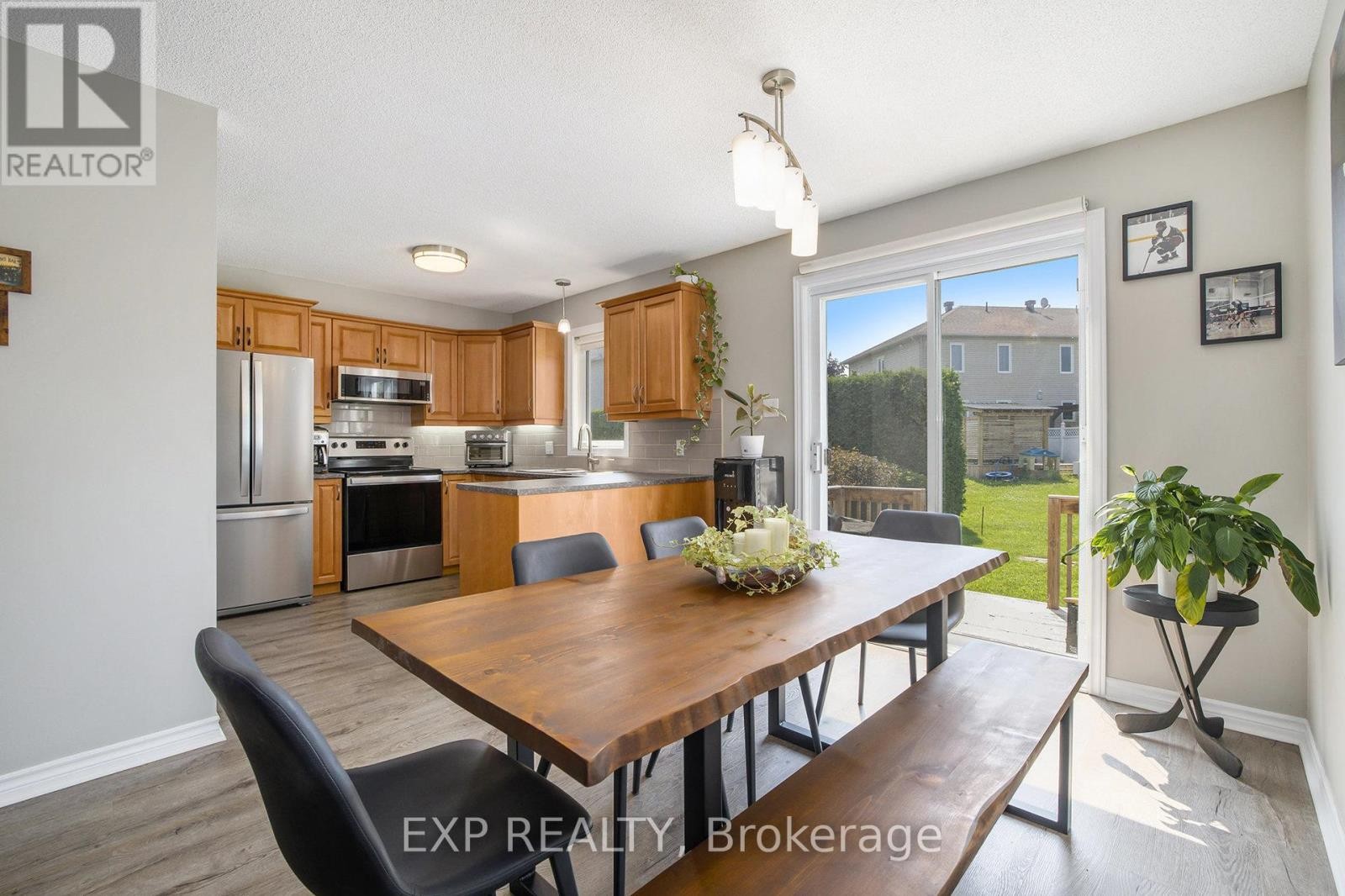 












67 LAFLECHE BOULEVARD

,
Casselman,




Ontario
K0A1M0

