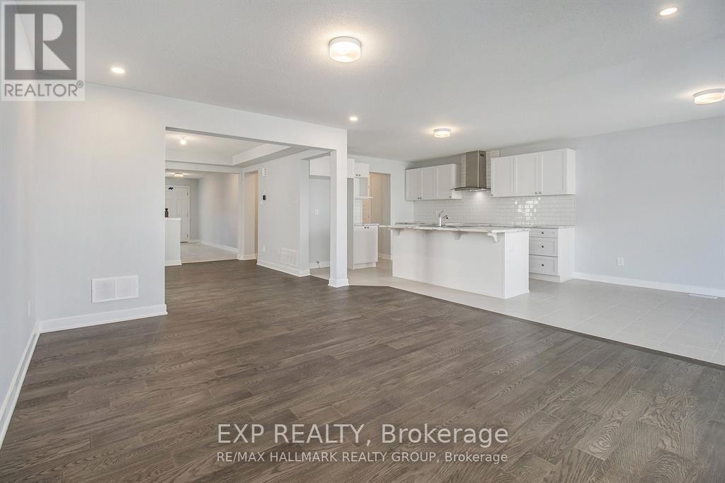 












1027 SHOWMAN STREET

,
Ottawa,




Ontario
K0A2Z0

