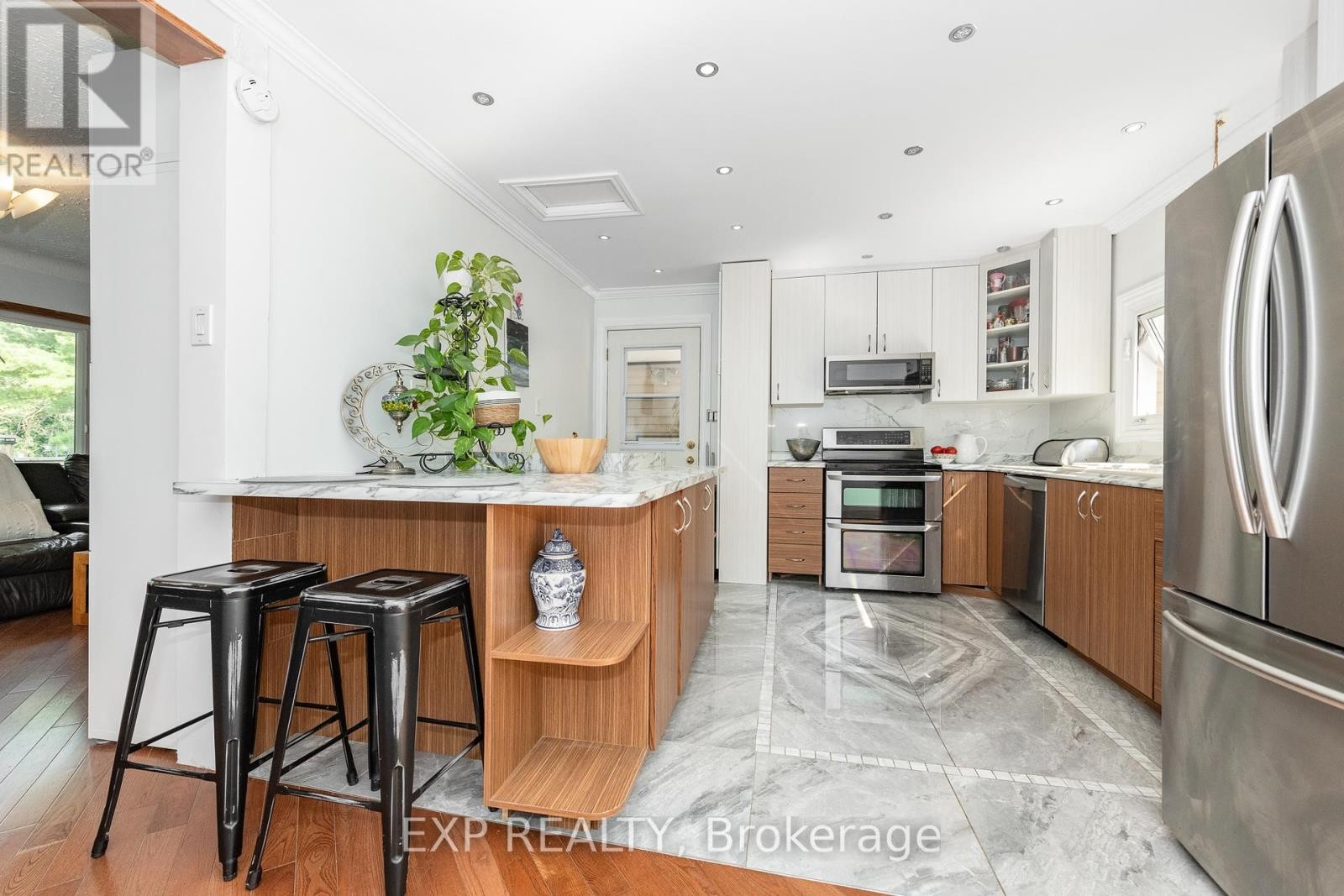 












1807 OLD SECOND LINE ROAD

,
Ottawa,




Ontario
K2K1X7

