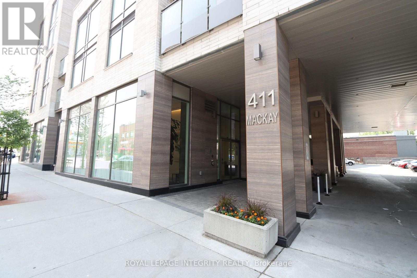 












318 - 411 MACKAY STREET

,
Ottawa,




Ontario
K1M2C5

