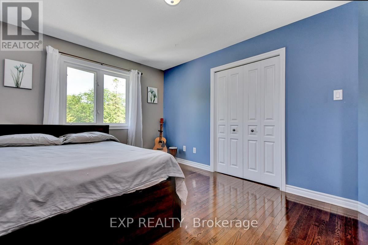 












135 RIVERSEDGE CRESCENT

,
Ottawa,




Ontario
K1V0Z8

