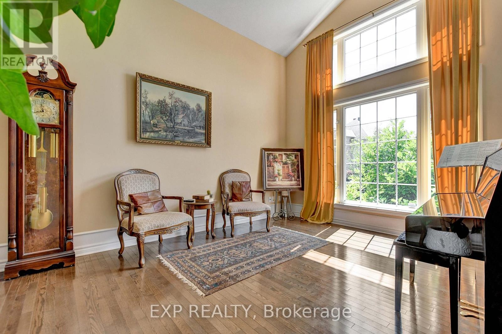 












135 RIVERSEDGE CRESCENT

,
Ottawa,




Ontario
K1V0Z8

