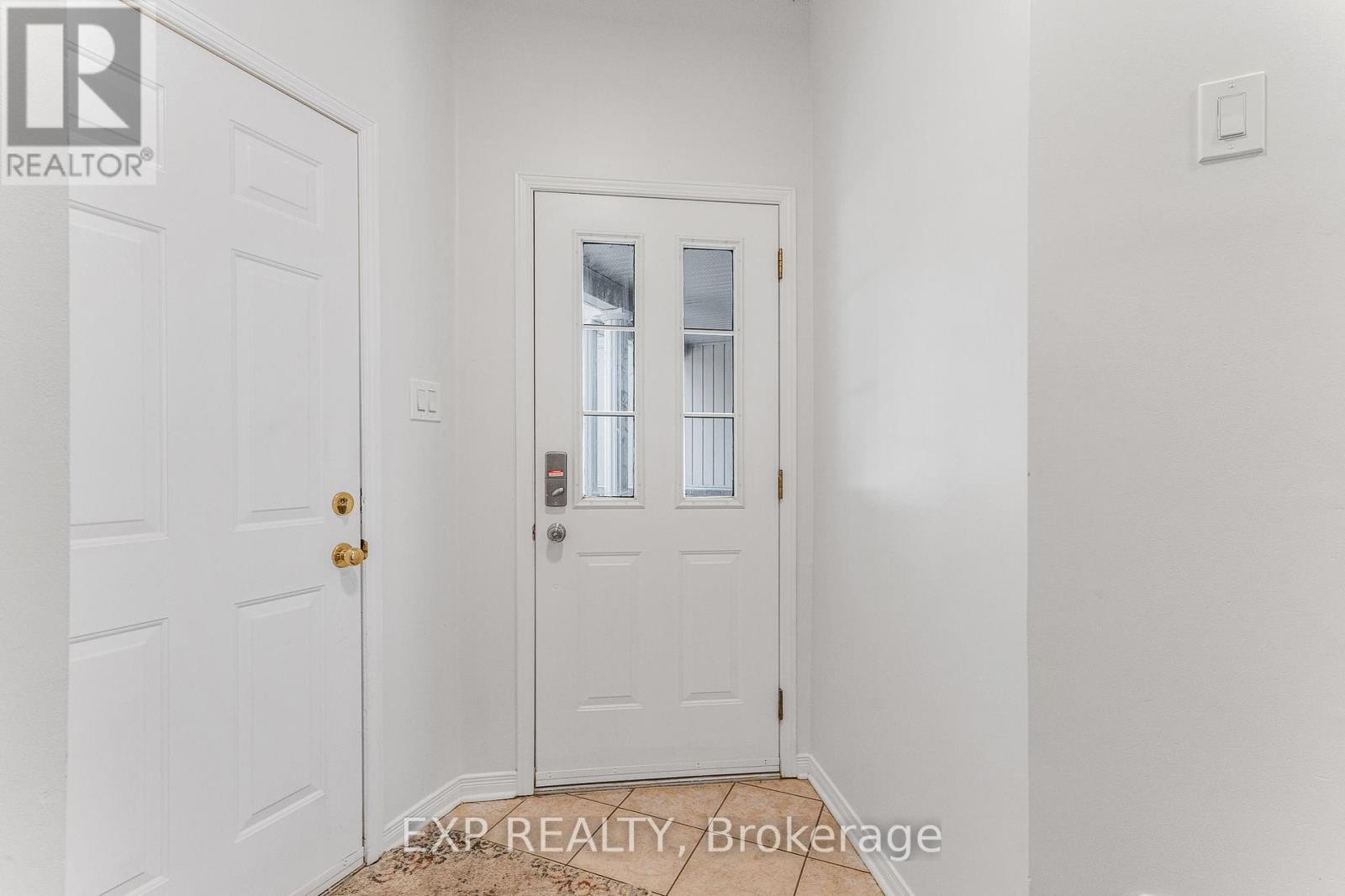 












44 TOBERMORY CRESCENT

,
Ottawa,




Ontario
K2K3M4

