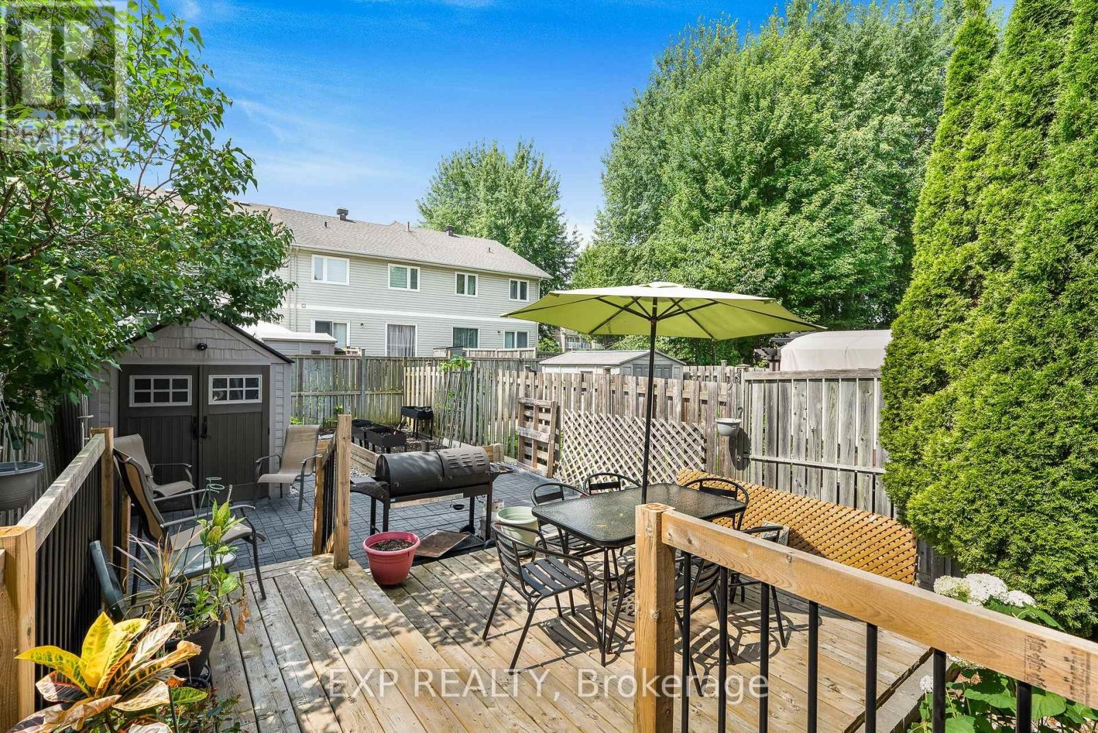 












44 TOBERMORY CRESCENT

,
Ottawa,




Ontario
K2K3M4

