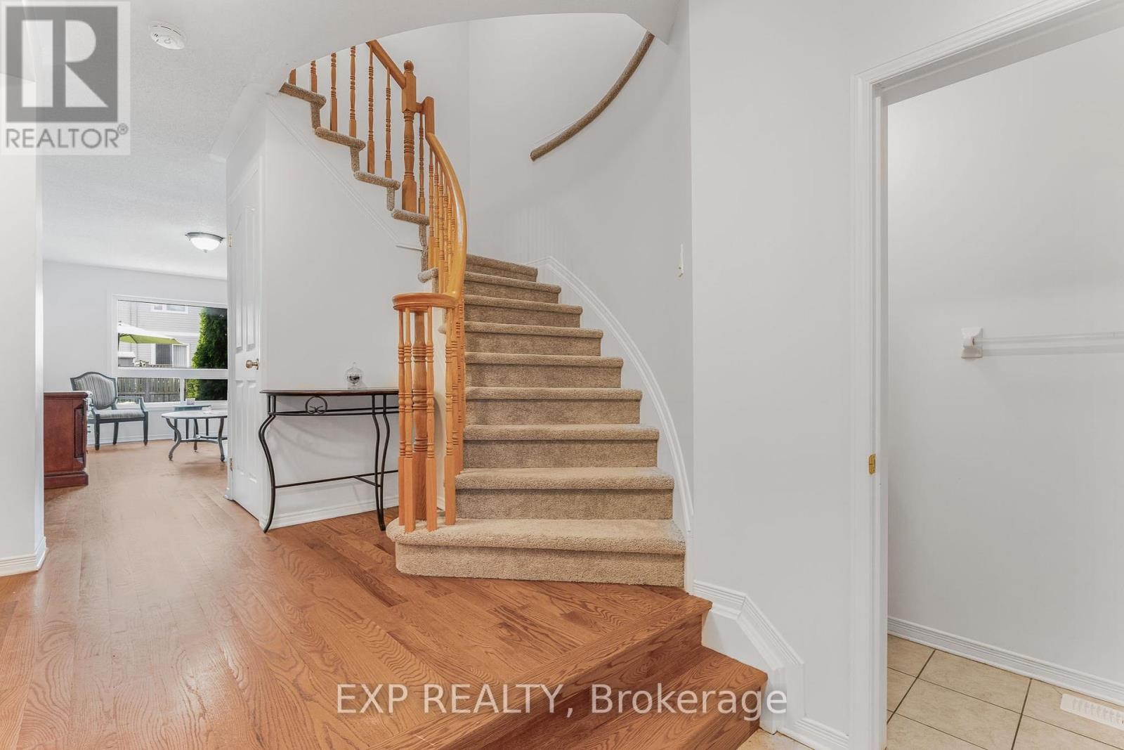 












44 TOBERMORY CRESCENT

,
Ottawa,




Ontario
K2K3M4

