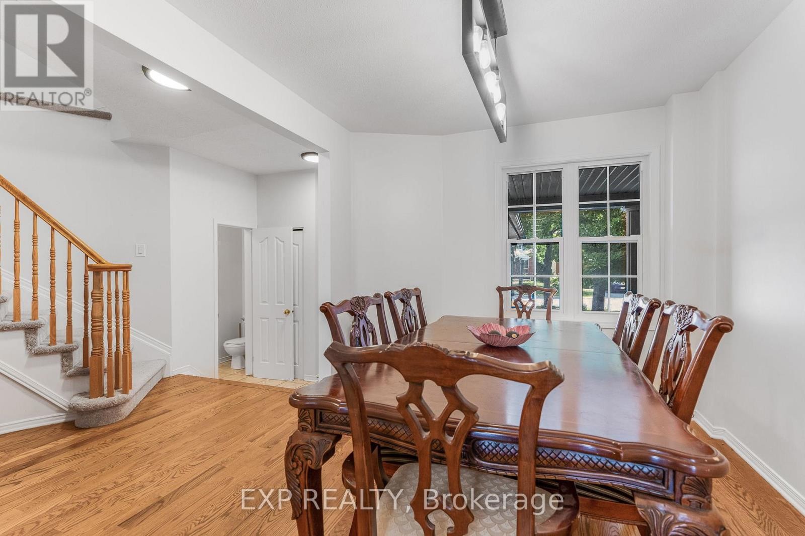 












44 TOBERMORY CRESCENT

,
Ottawa,




Ontario
K2K3M4


