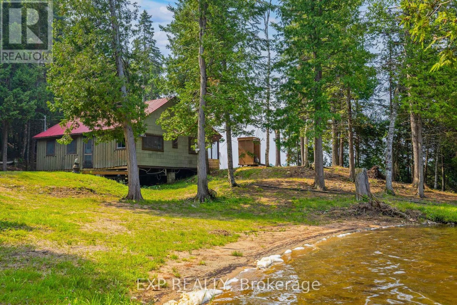 












366 HOLLY LANE

,
Brudenell, Lyndoch and Raglan,




Ontario
K0J2A0

