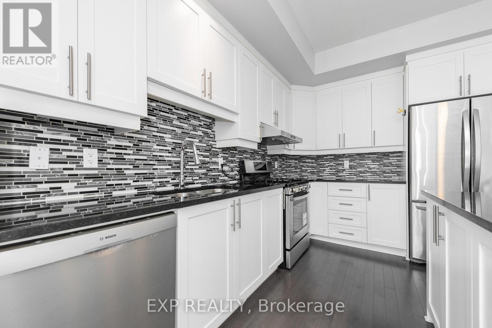 












241 KING STREET

,
Carleton Place,




Ontario
K7C1G3

