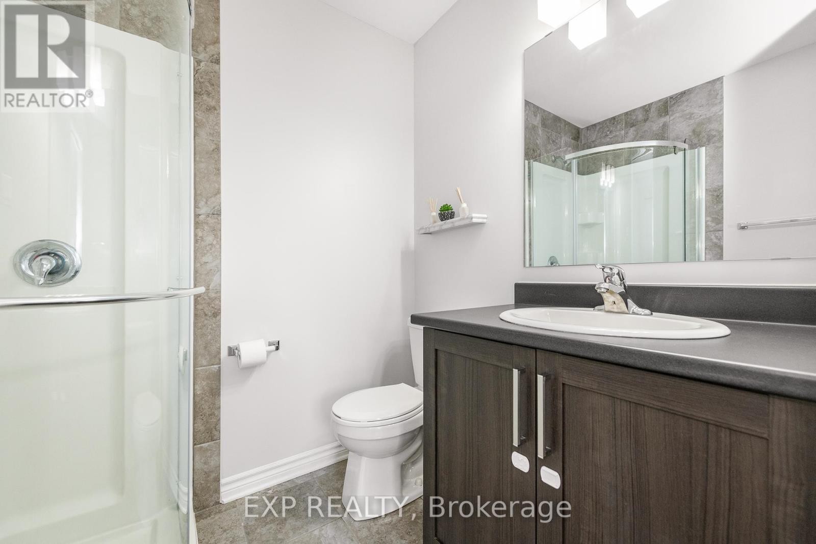 












241 KING STREET

,
Carleton Place,




Ontario
K7C1G3

