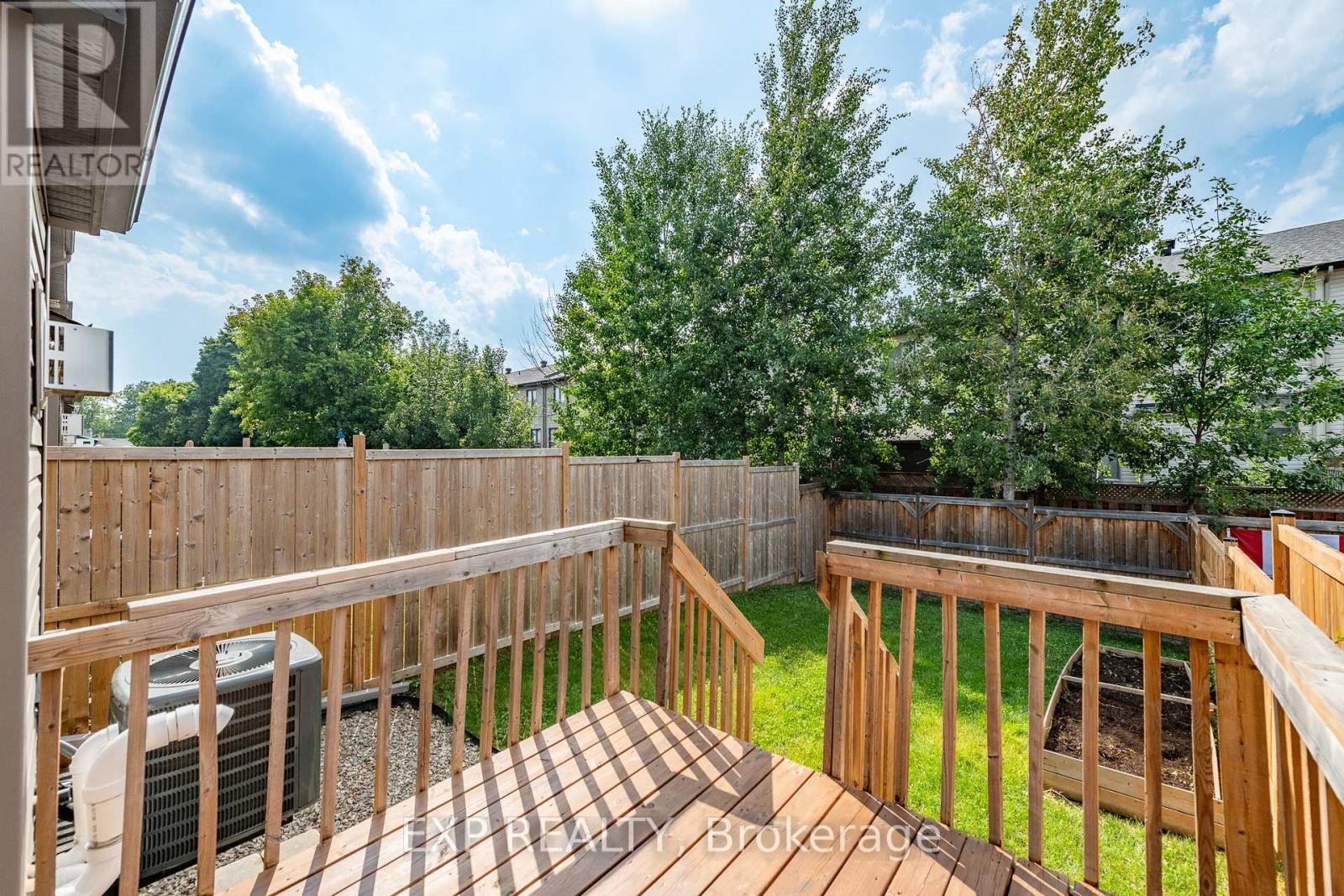 












241 KING STREET

,
Carleton Place,




Ontario
K7C1G3


