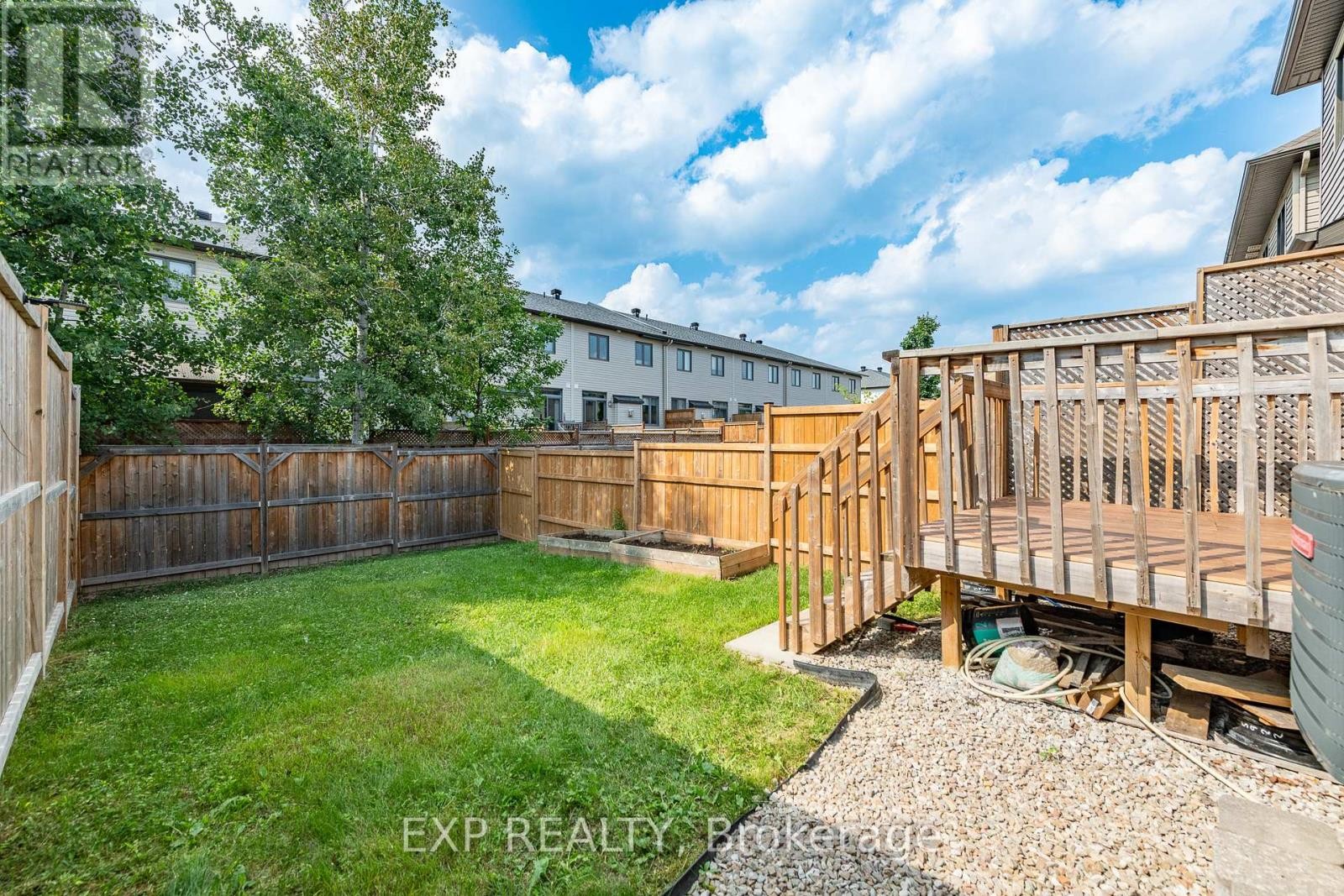 












241 KING STREET

,
Carleton Place,




Ontario
K7C1G3


