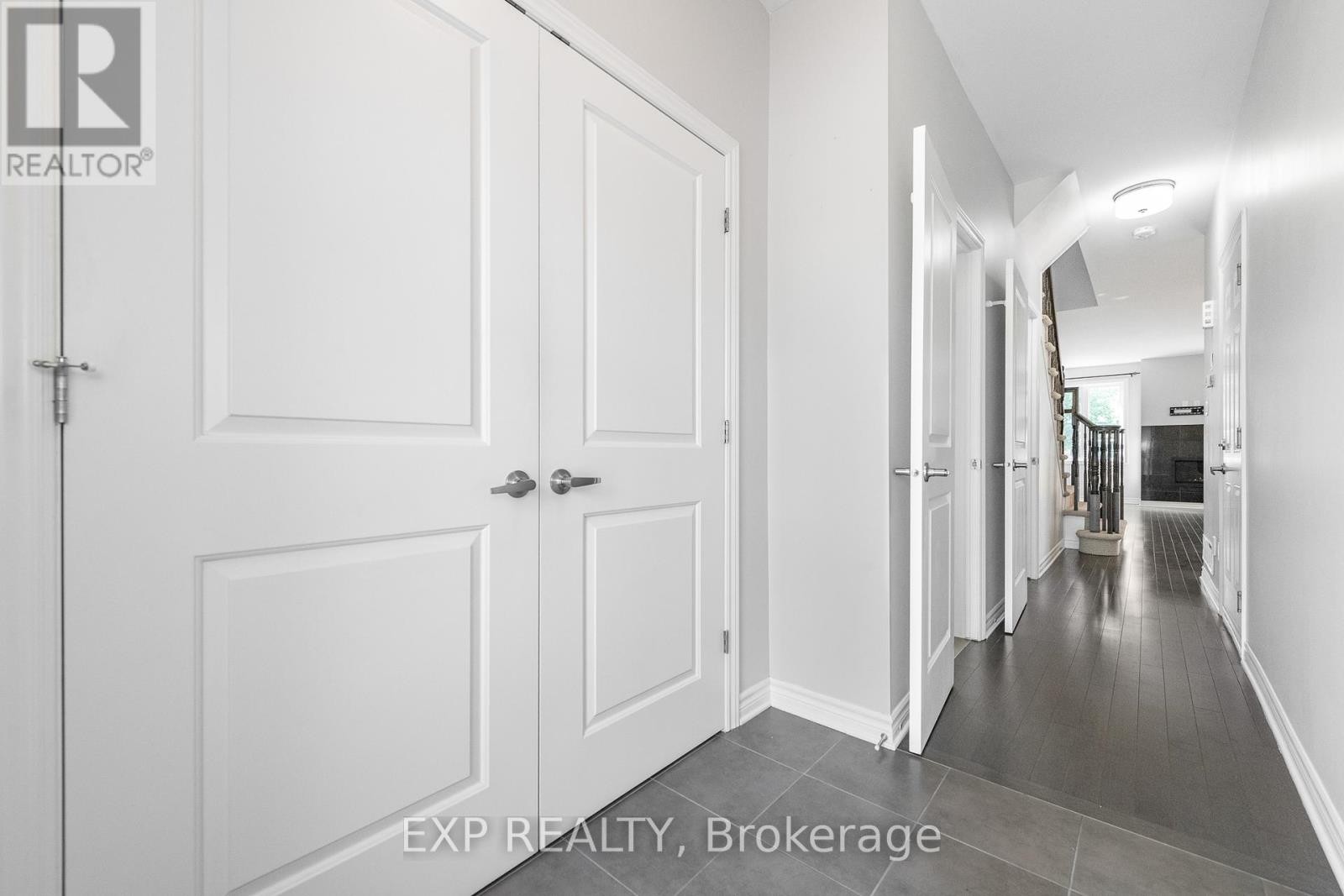 












241 KING STREET

,
Carleton Place,




Ontario
K7C1G3


