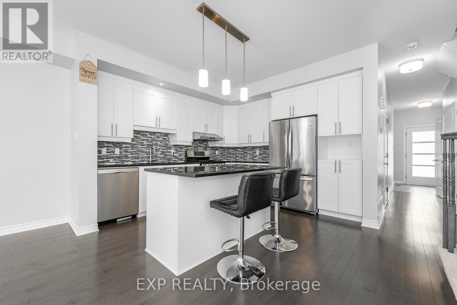 












241 KING STREET

,
Carleton Place,




Ontario
K7C1G3


