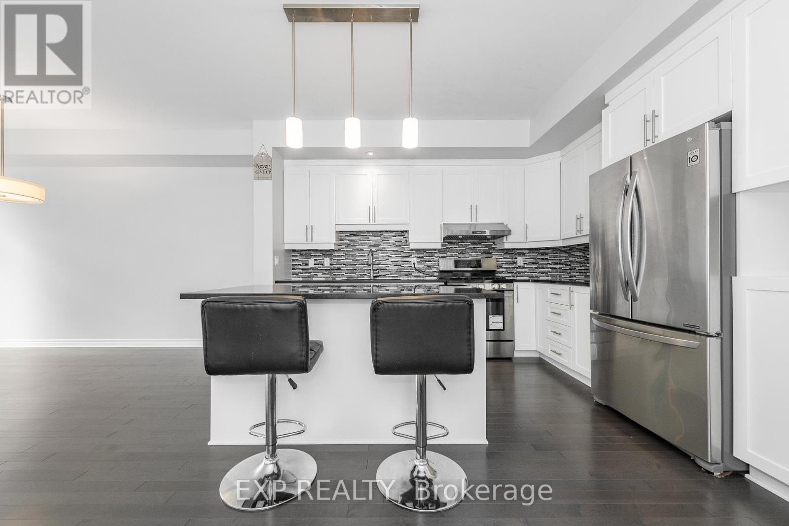 












241 KING STREET

,
Carleton Place,




Ontario
K7C1G3

