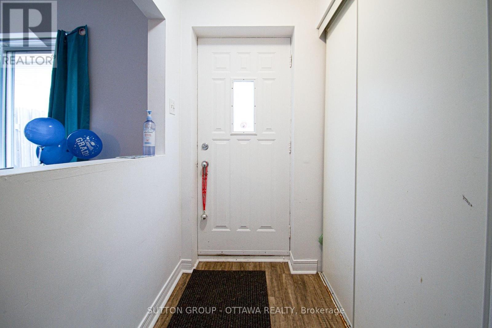 












309 CYR AVENUE

,
Ottawa,




Ontario
K1L7N6

