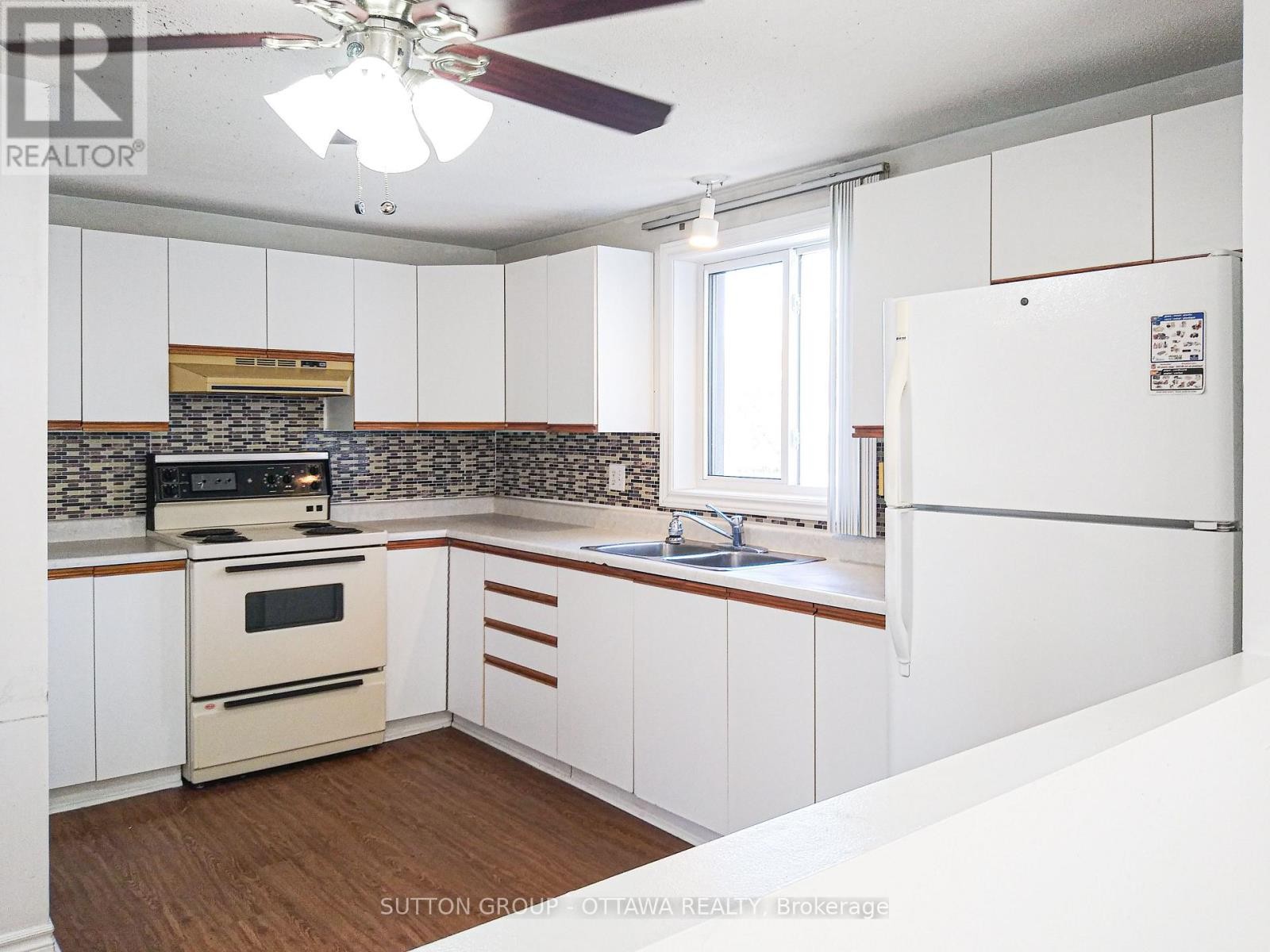 












309 CYR AVENUE

,
Ottawa,




Ontario
K1L7N6

