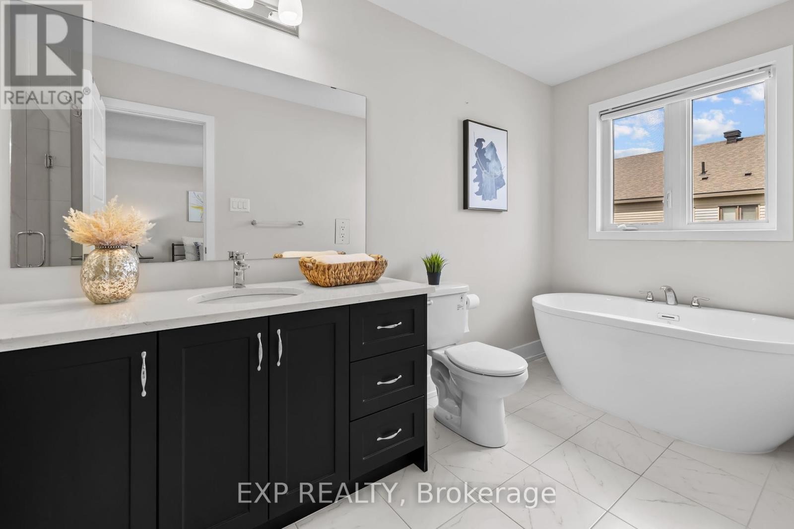 












288 BILLRIAN CRESCENT S

,
Ottawa,




Ontario
K2S3A4

