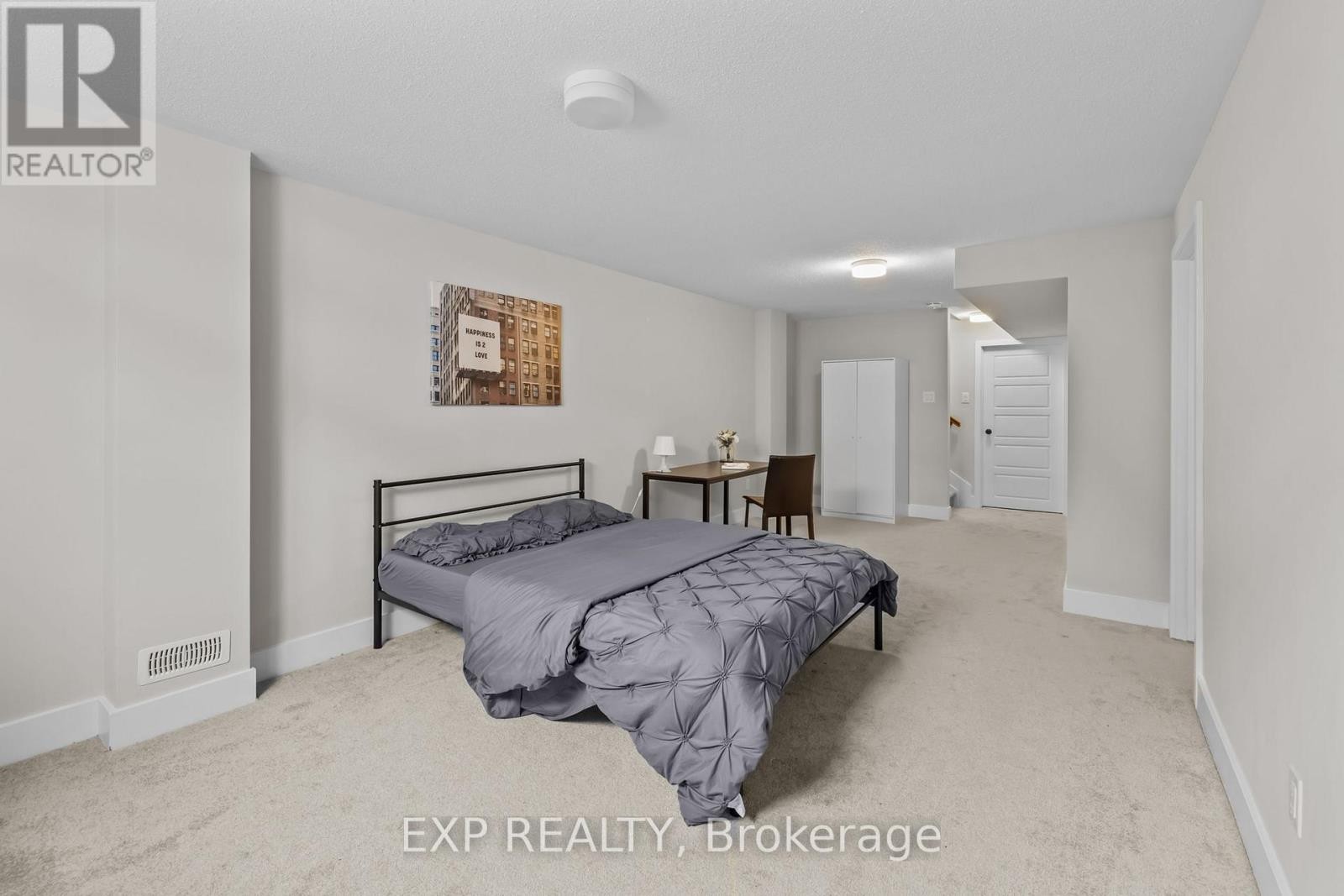 












288 BILLRIAN CRESCENT S

,
Ottawa,




Ontario
K2S3A4

