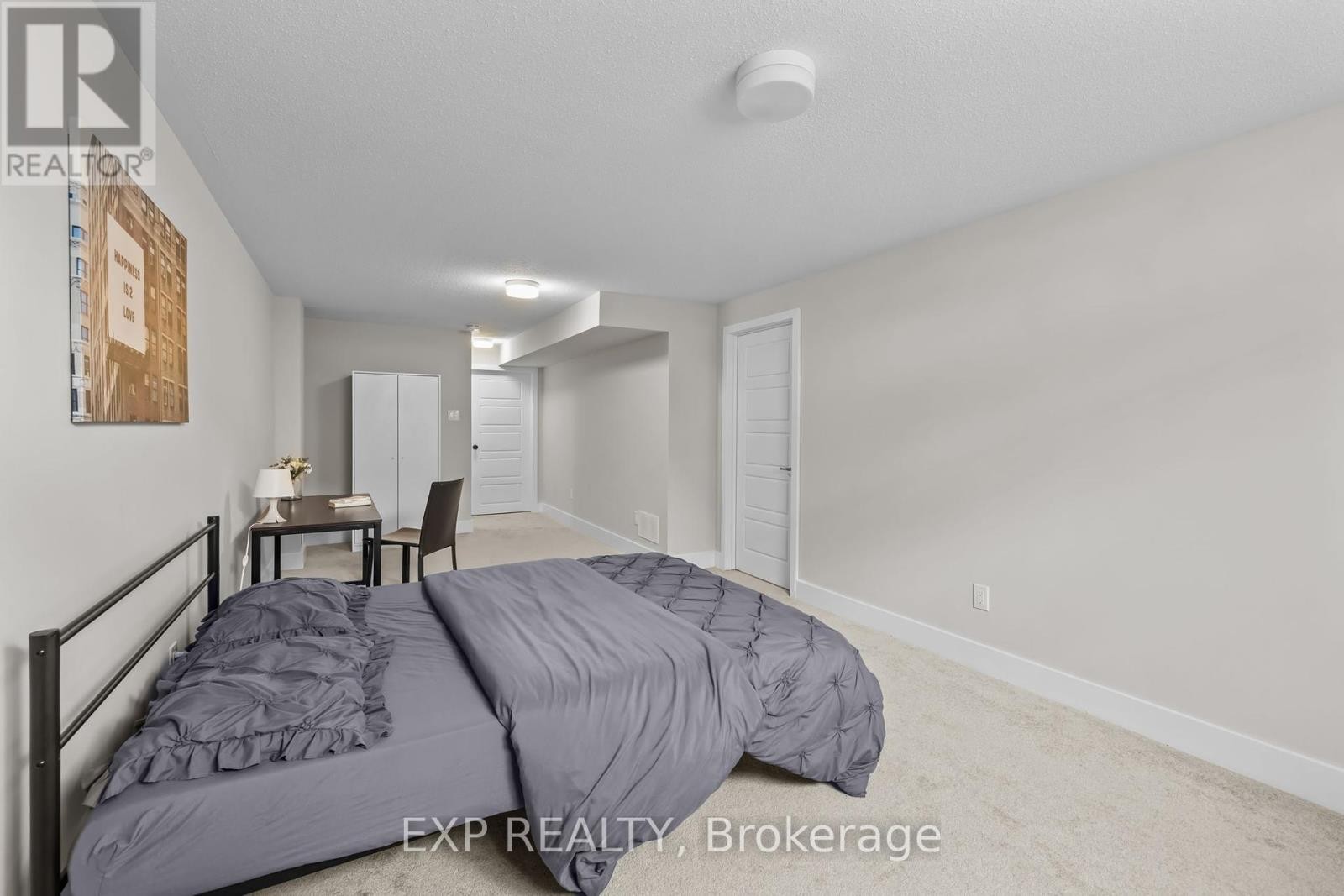 












288 BILLRIAN CRESCENT S

,
Ottawa,




Ontario
K2S3A4

