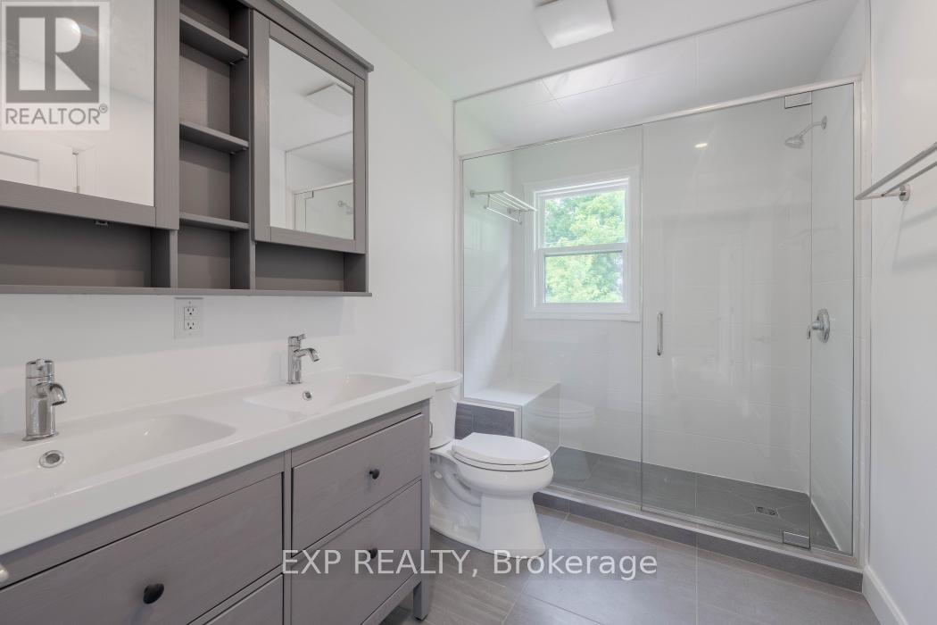 












1940 NORWOOD AVENUE

,
Ottawa,




Ontario
K1H5K6

