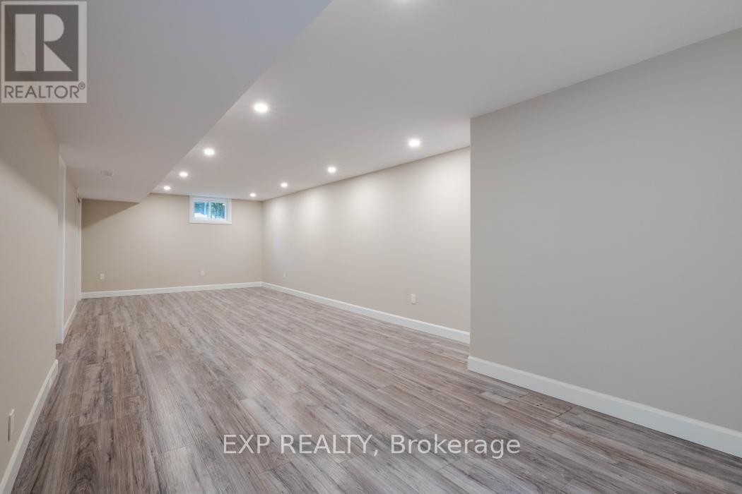 












1940 NORWOOD AVENUE

,
Ottawa,




Ontario
K1H5K6

