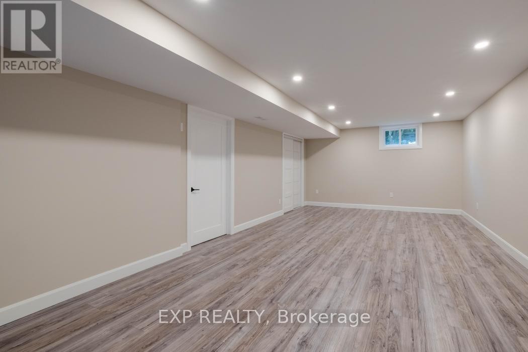 












1940 NORWOOD AVENUE

,
Ottawa,




Ontario
K1H5K6

