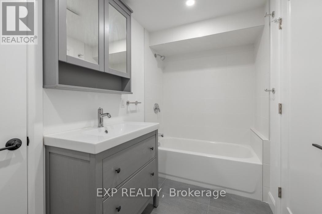 












1940 NORWOOD AVENUE

,
Ottawa,




Ontario
K1H5K6

