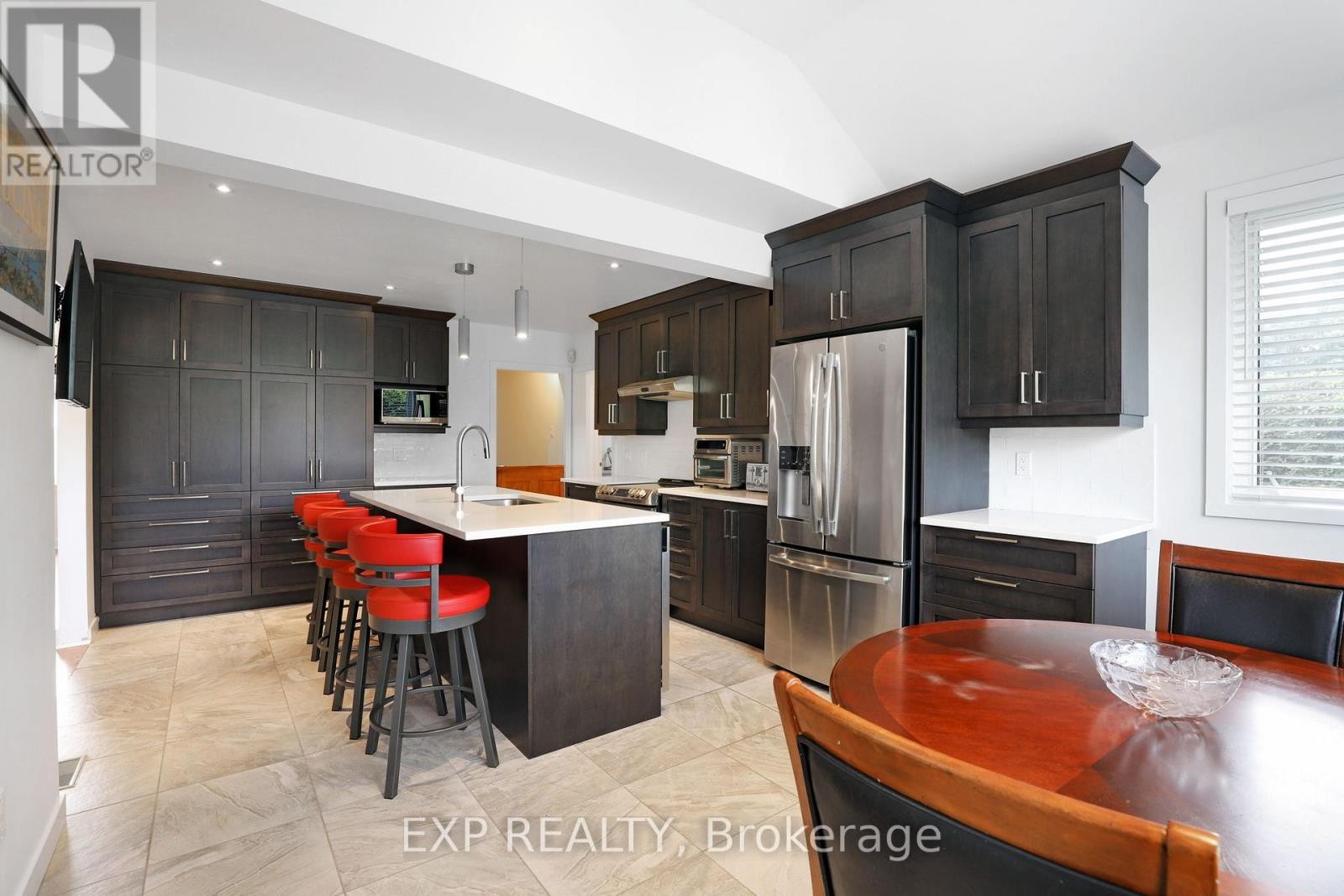 












1382 FISHER AVENUE

,
Ottawa,




Ontario
K2C1X1


