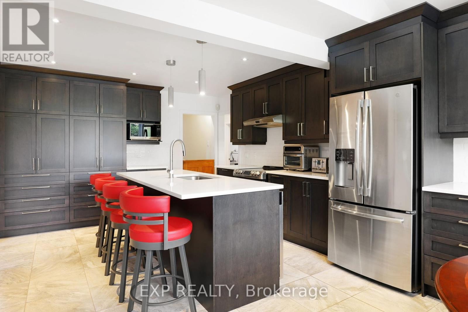 












1382 FISHER AVENUE

,
Ottawa,




Ontario
K2C1X1

