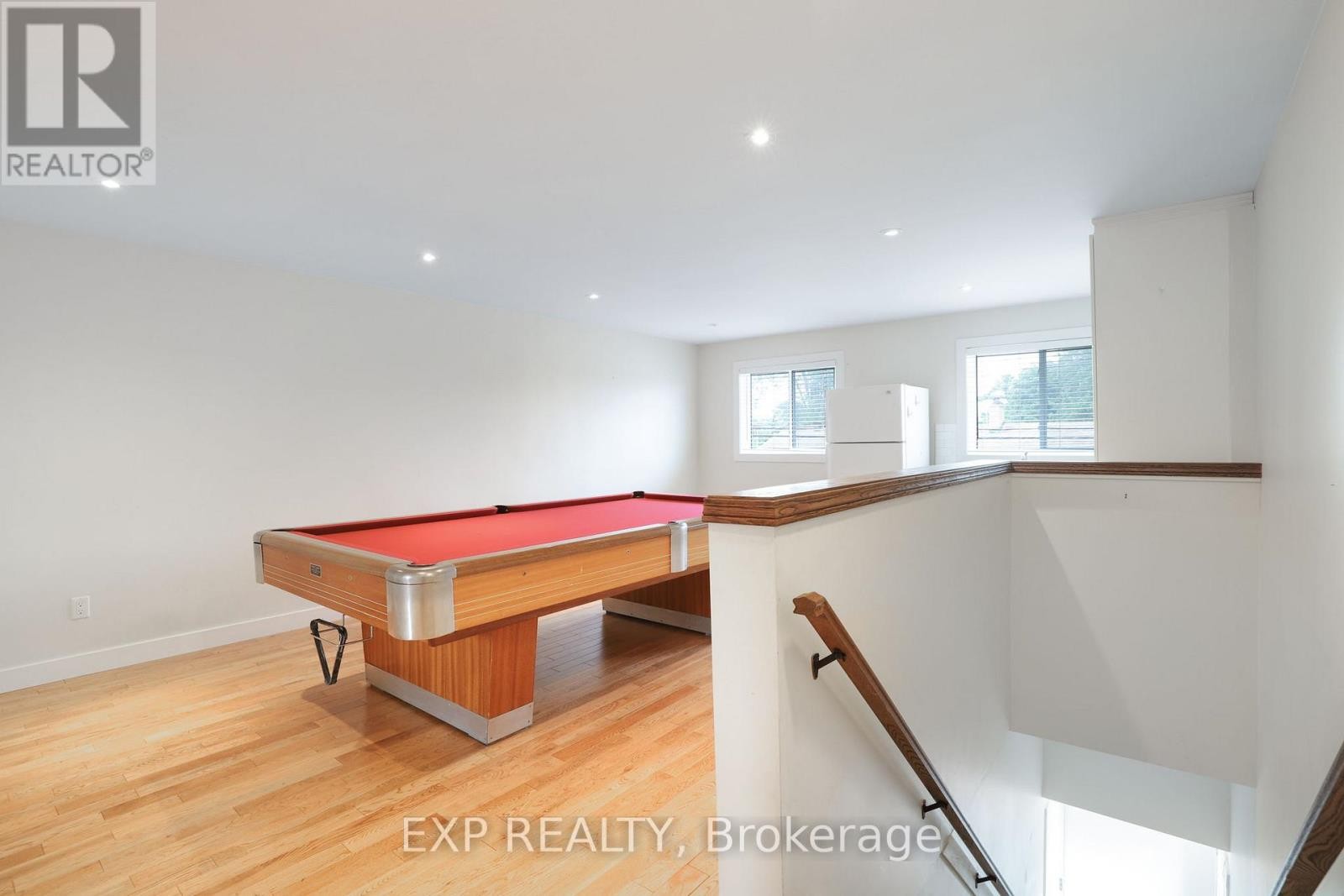 












1382 FISHER AVENUE

,
Ottawa,




Ontario
K2C1X1

