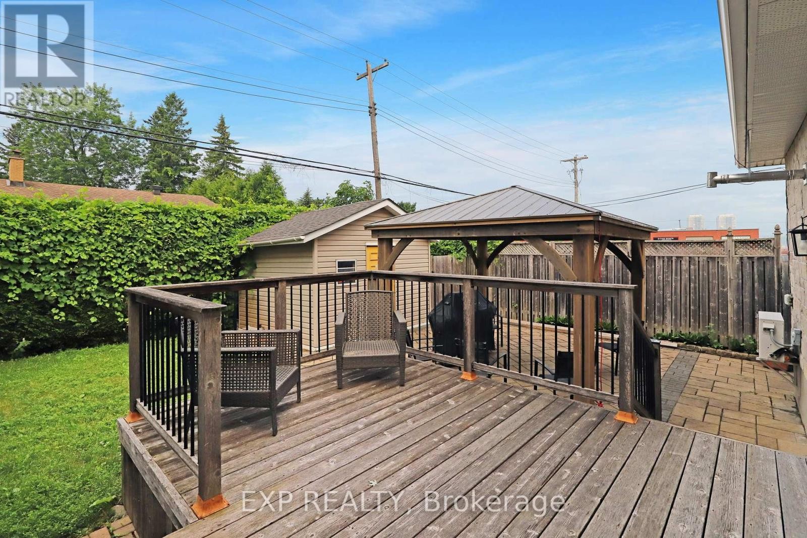 












1382 FISHER AVENUE

,
Ottawa,




Ontario
K2C1X1

