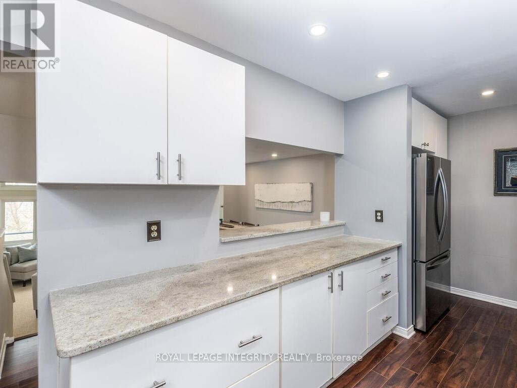 












27 - 655 RICHMOND ROAD

,
Ottawa,




Ontario
K2A3Y3

