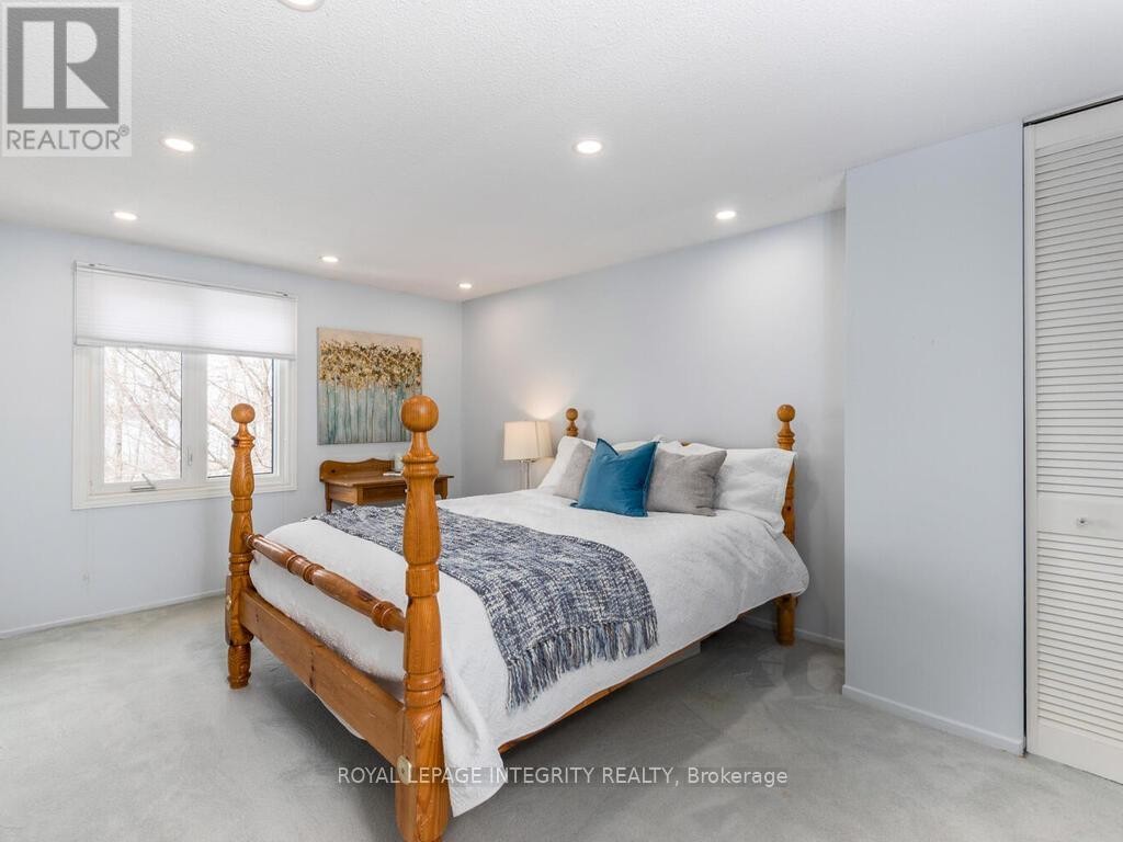 












27 - 655 RICHMOND ROAD

,
Ottawa,




Ontario
K2A3Y3

