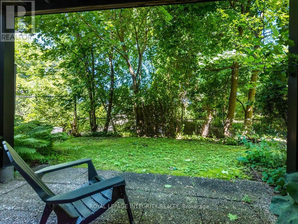 












27 - 655 RICHMOND ROAD

,
Ottawa,




Ontario
K2A3Y3

