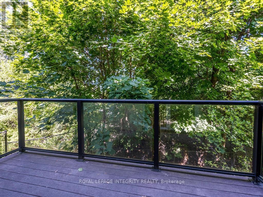 












27 - 655 RICHMOND ROAD

,
Ottawa,




Ontario
K2A3Y3

