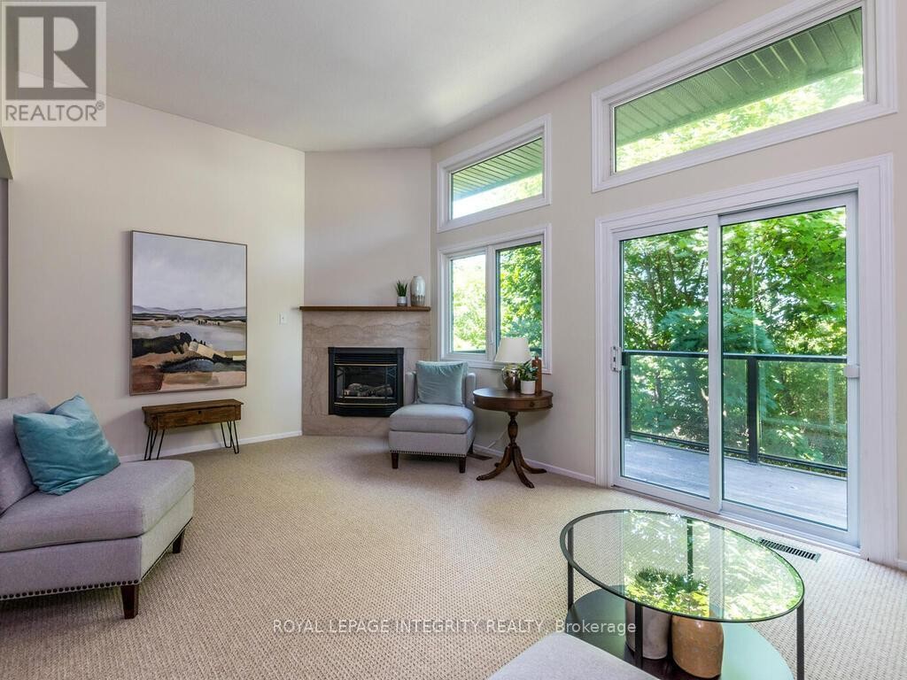 












27 - 655 RICHMOND ROAD

,
Ottawa,




Ontario
K2A3Y3

