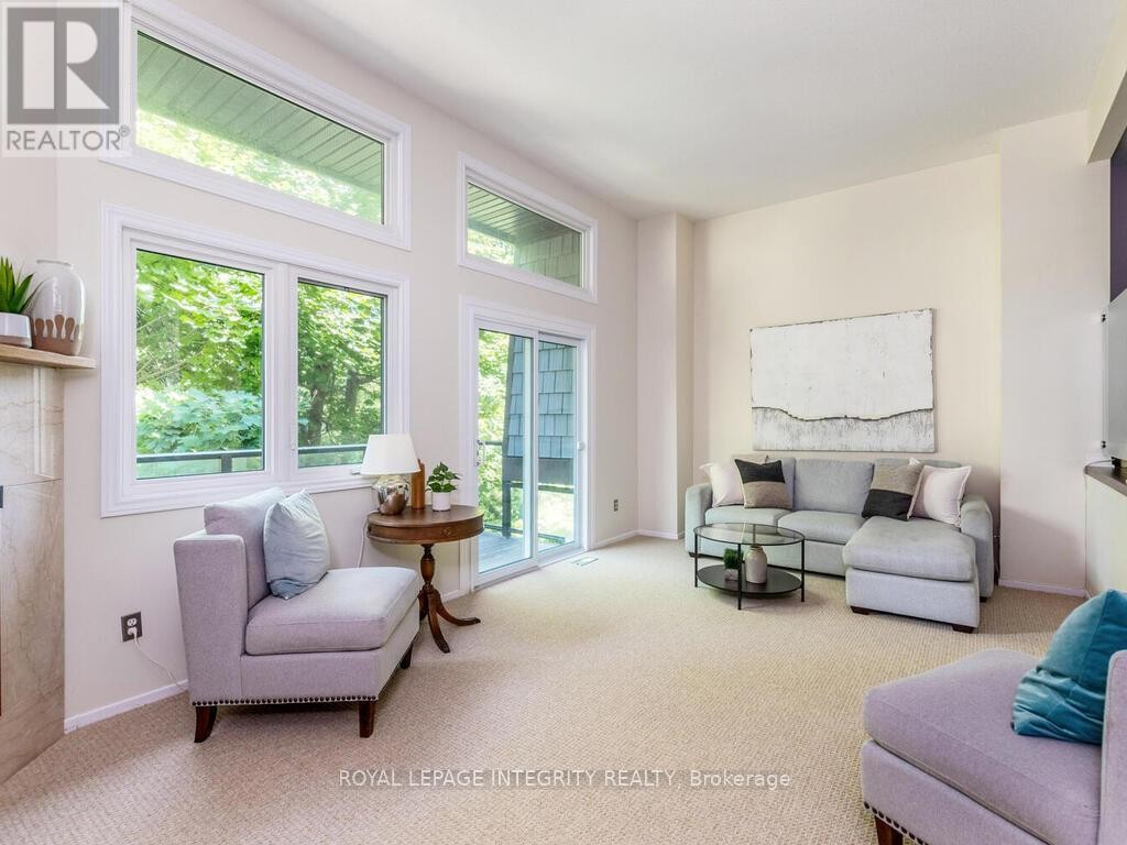 












27 - 655 RICHMOND ROAD

,
Ottawa,




Ontario
K2A3Y3

