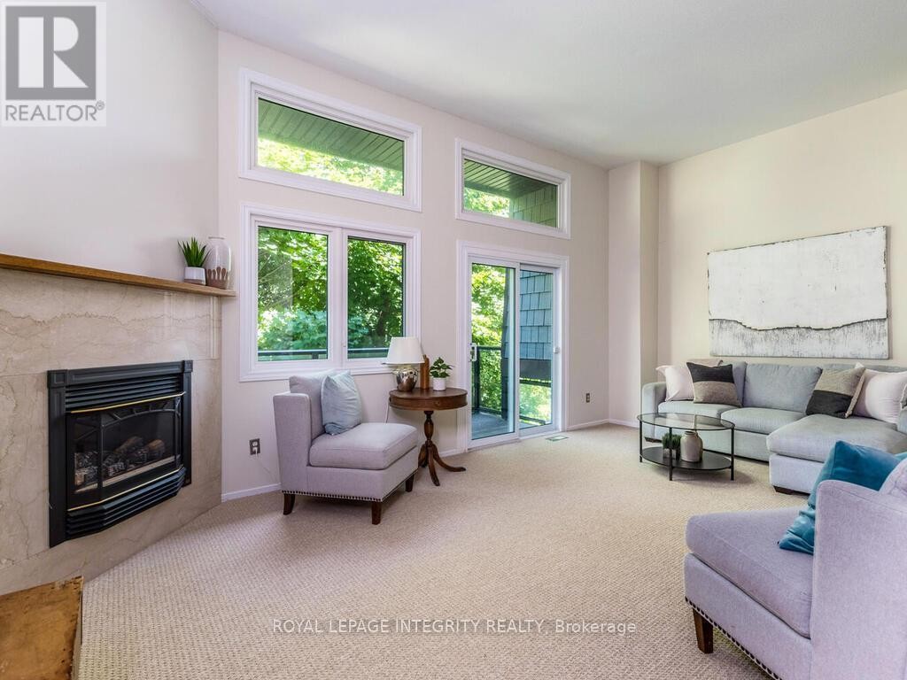 












27 - 655 RICHMOND ROAD

,
Ottawa,




Ontario
K2A3Y3

