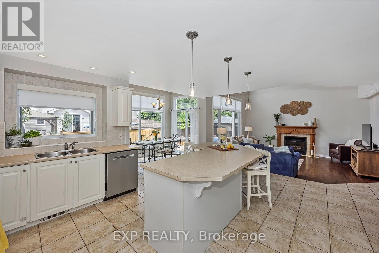 












3722 MOUNTAIN MEADOWS CRESCENT N

,
Ottawa,




Ontario
K1V1V7

