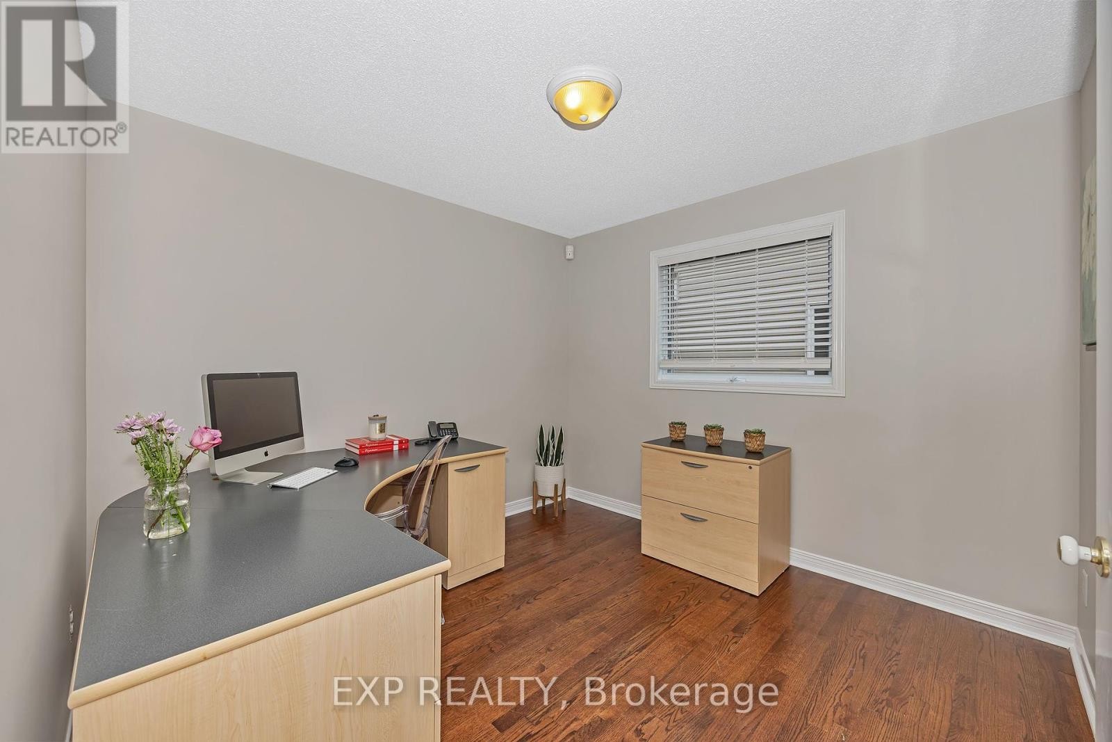 












3722 MOUNTAIN MEADOWS CRESCENT N

,
Ottawa,




Ontario
K1V1V7

