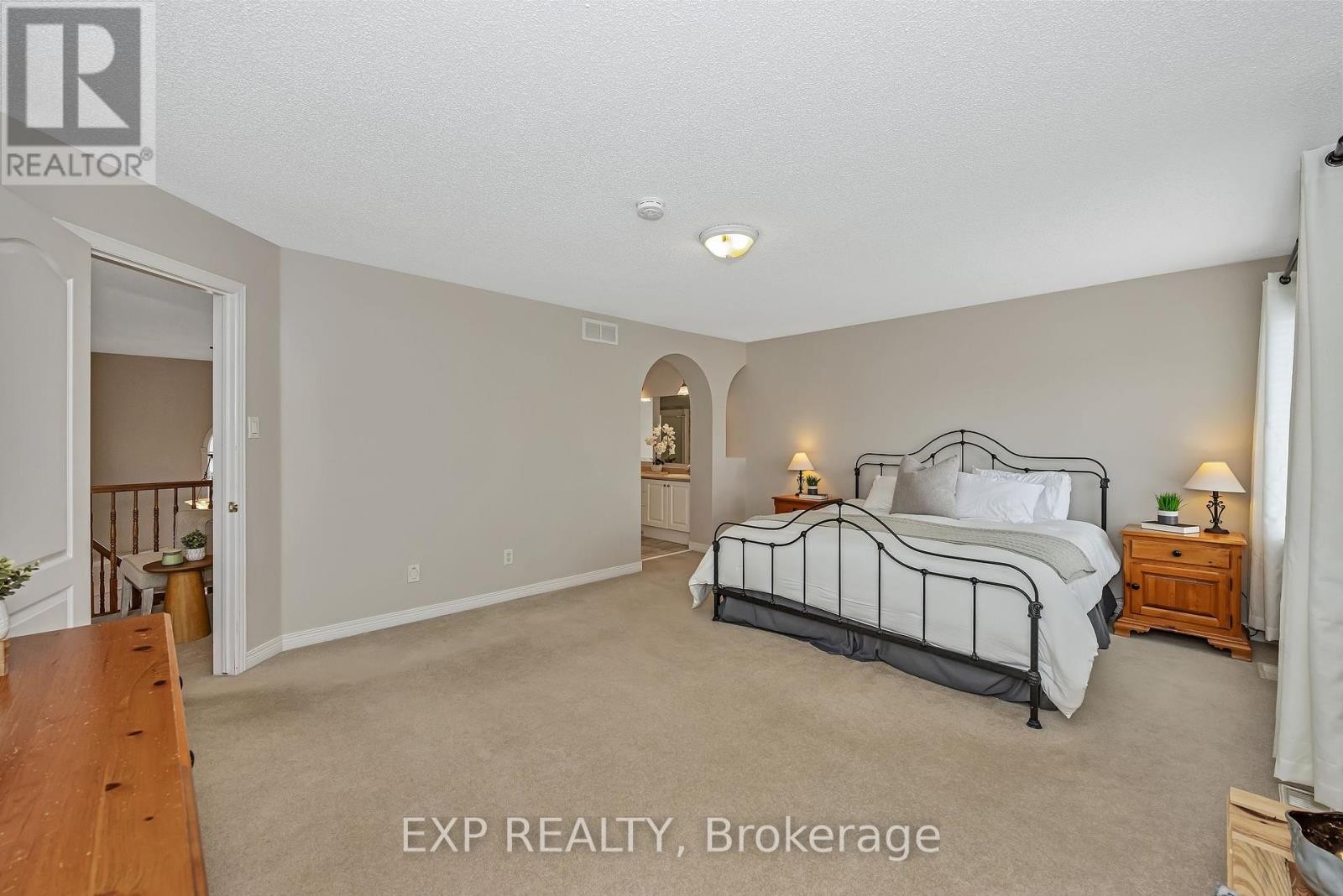 












3722 MOUNTAIN MEADOWS CRESCENT N

,
Ottawa,




Ontario
K1V1V7

