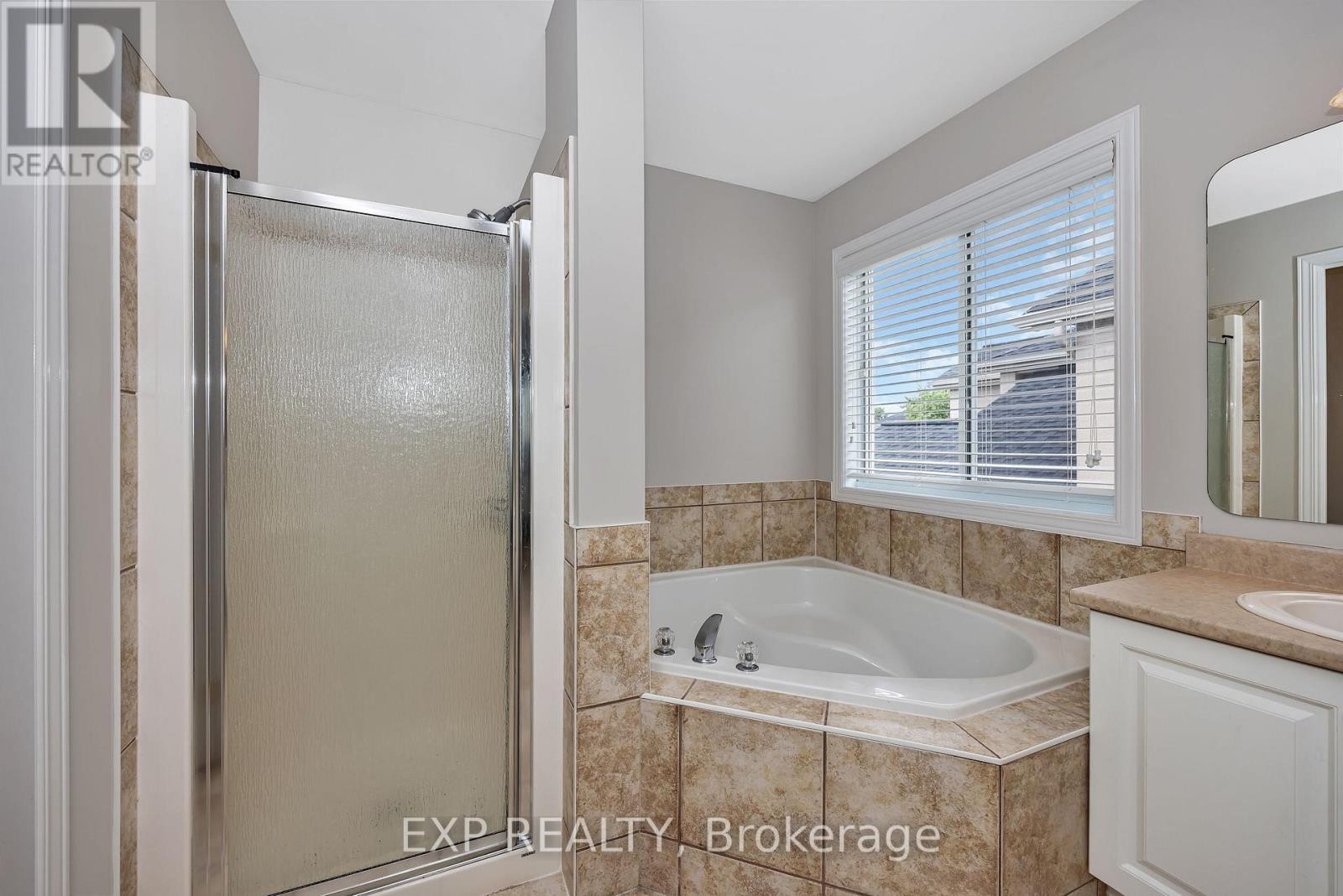 












3722 MOUNTAIN MEADOWS CRESCENT N

,
Ottawa,




Ontario
K1V1V7

