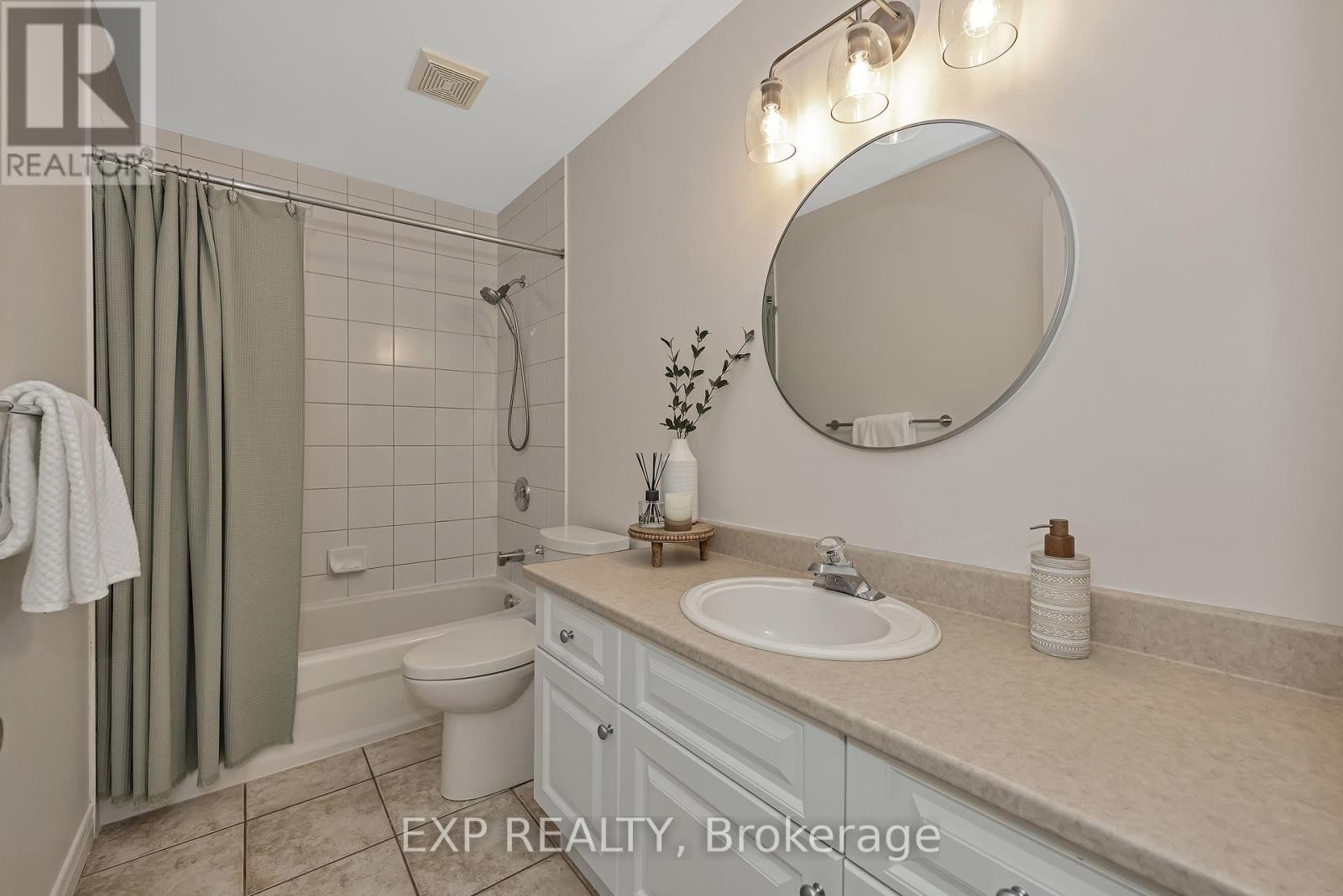 












3722 MOUNTAIN MEADOWS CRESCENT N

,
Ottawa,




Ontario
K1V1V7

