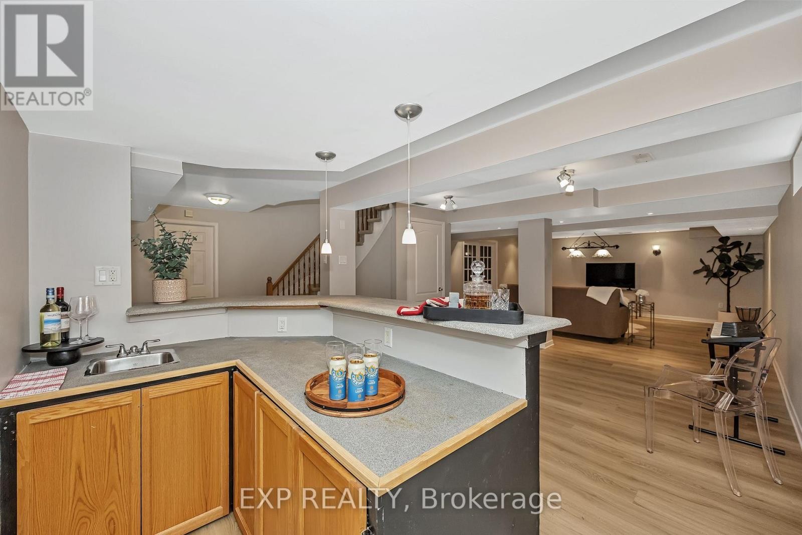 












3722 MOUNTAIN MEADOWS CRESCENT N

,
Ottawa,




Ontario
K1V1V7

