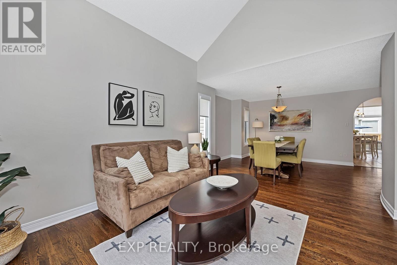 












3722 MOUNTAIN MEADOWS CRESCENT N

,
Ottawa,




Ontario
K1V1V7

