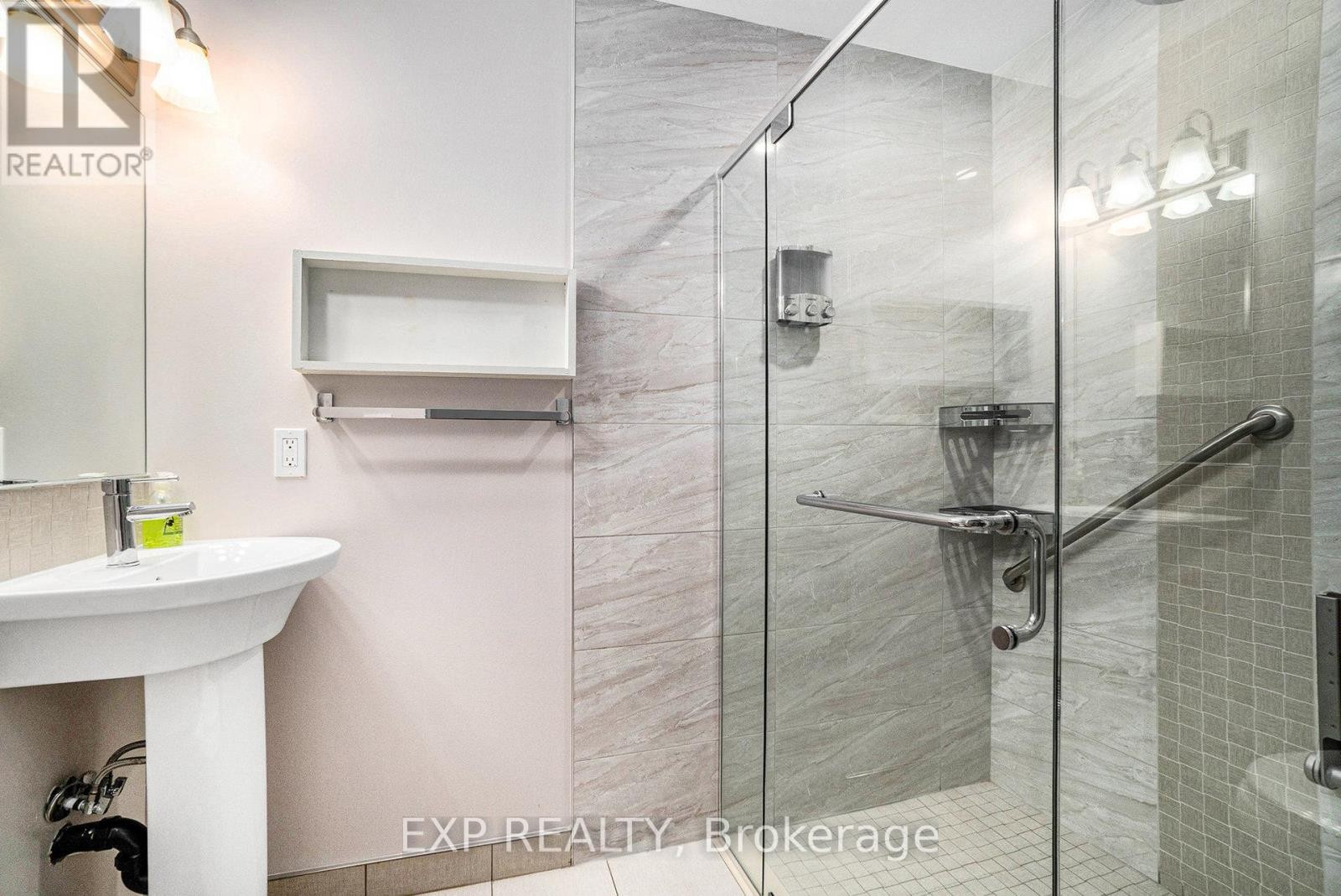 












683 APOLLO WAY

,
Ottawa,




Ontario
K4A1S8

