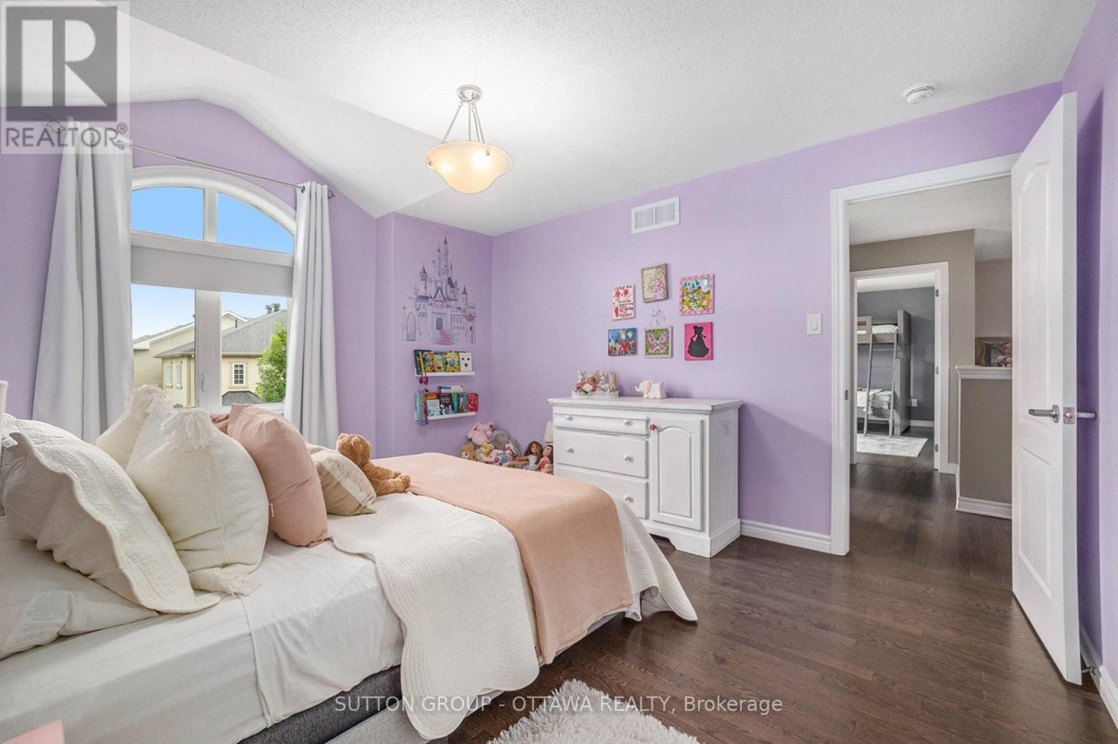 












156 ASPER TRAIL CIRCLE N

,
Ottawa,




Ontario
K2M2T6

